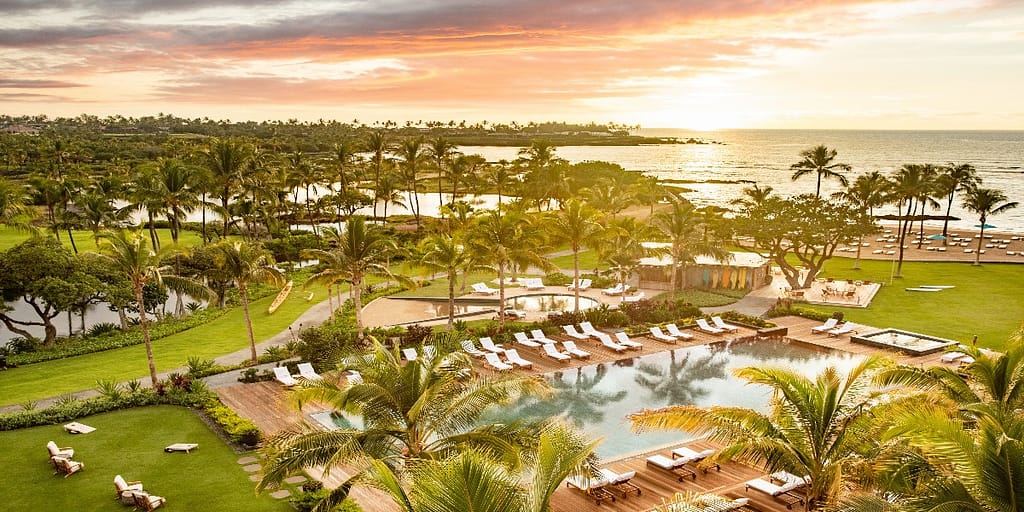 Hawaii_Featured Photo_Best Family Hotels_Mauna Lani_1200x600_Source Murphy O'Brien