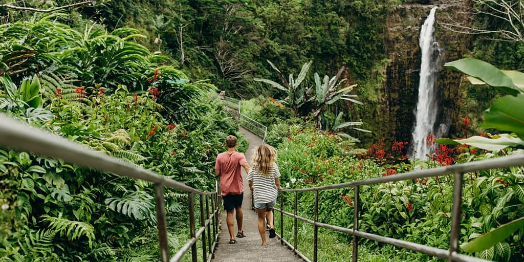 Akaka-Falls-hiking-Hawaii-1200x600-HTA:Tor Johnson