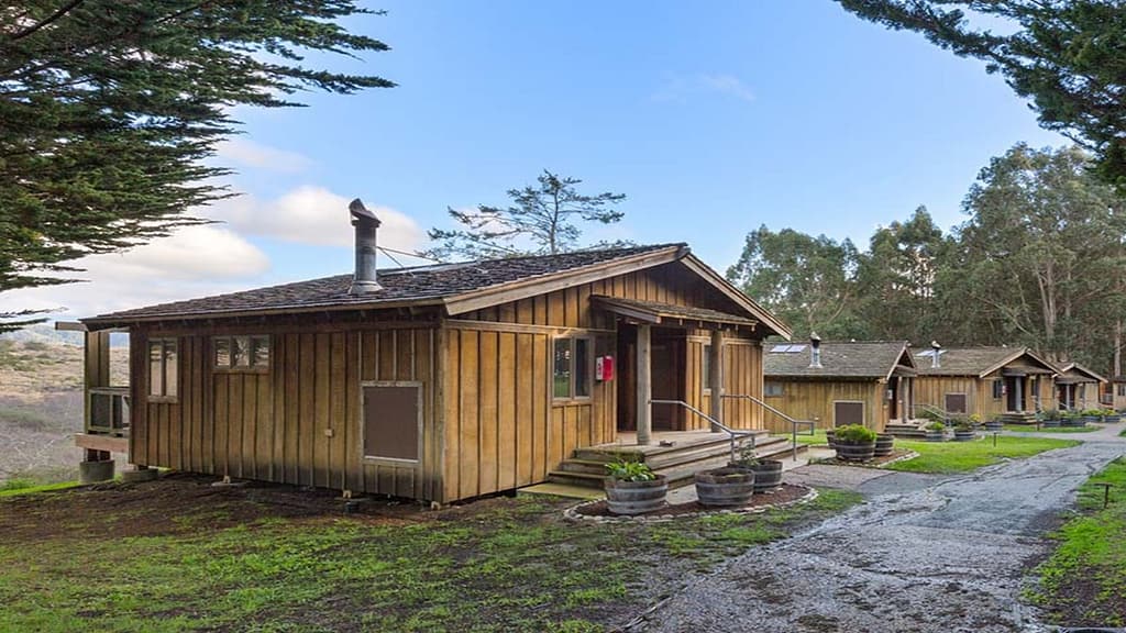 Costanoa Lodge-Monterey Peninsula-Group-800x450-credit Costanoa Lodge
