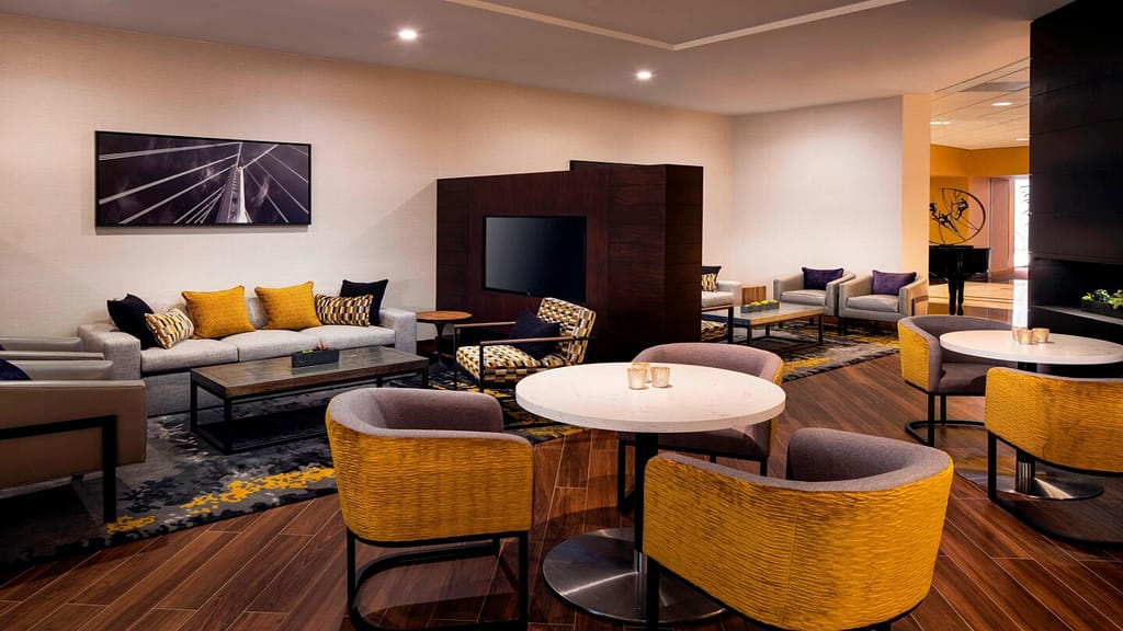 Oakland Marriott City Center-EastBay-Group-800x450-credit Oakland Marriott City Center