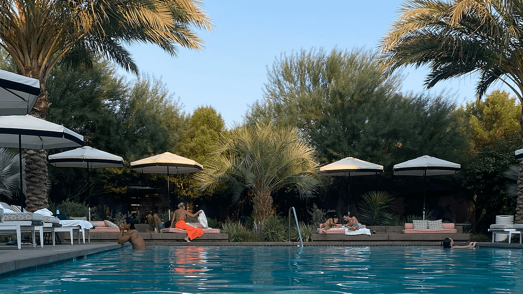 palm-springs-indian-wells-sands-hotel-pool-800x450