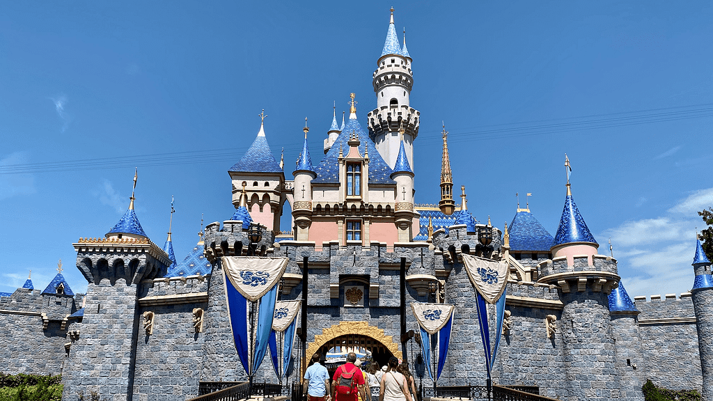 Disneyland_Sleeping Beauty Castle_800x450_Brooke Geiger McDonald