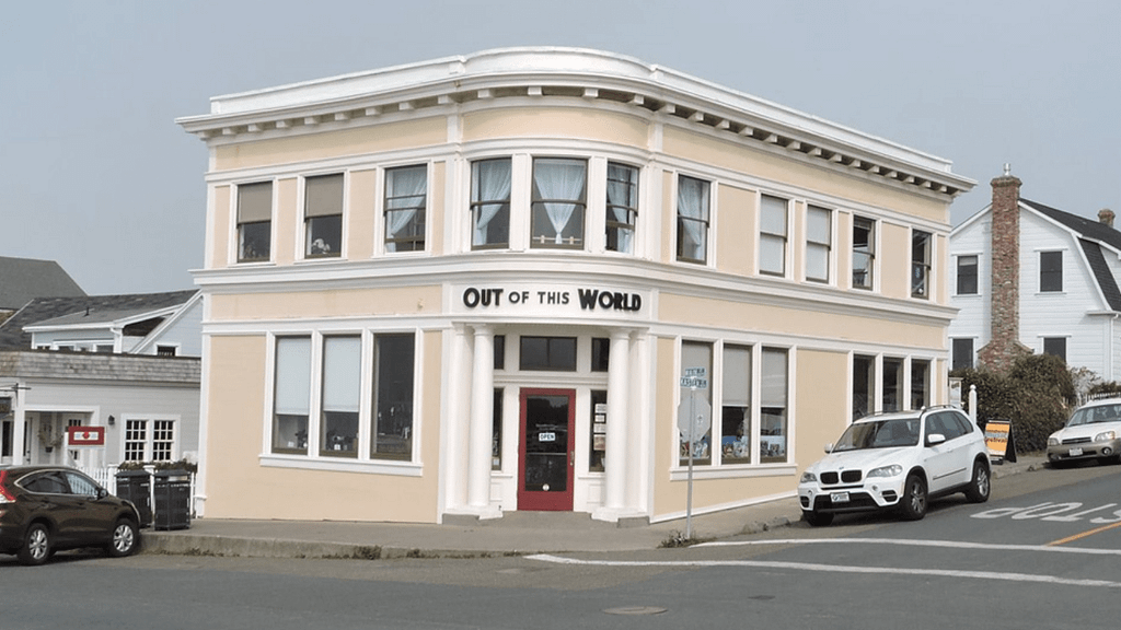 Norcal holiday shopping_out of this world_800x450