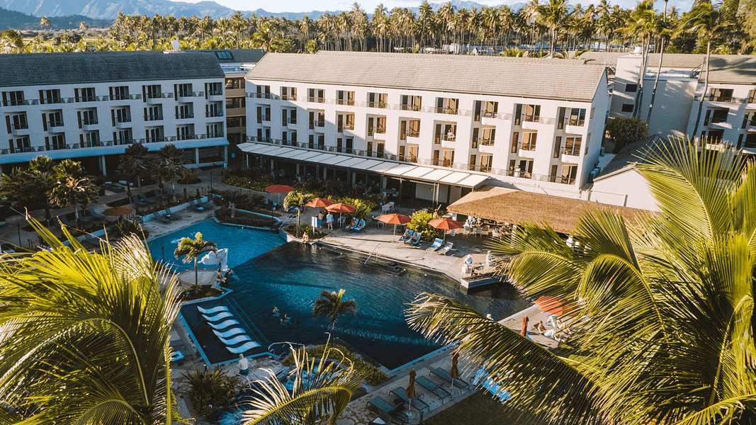 The Sheraton Coconut Beach Resort Local Getaways Hawaii