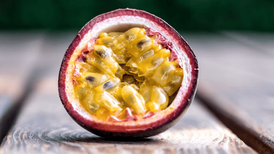 eat_hawaii food glossary_lilikoi_800x450_Michael Kucharski
