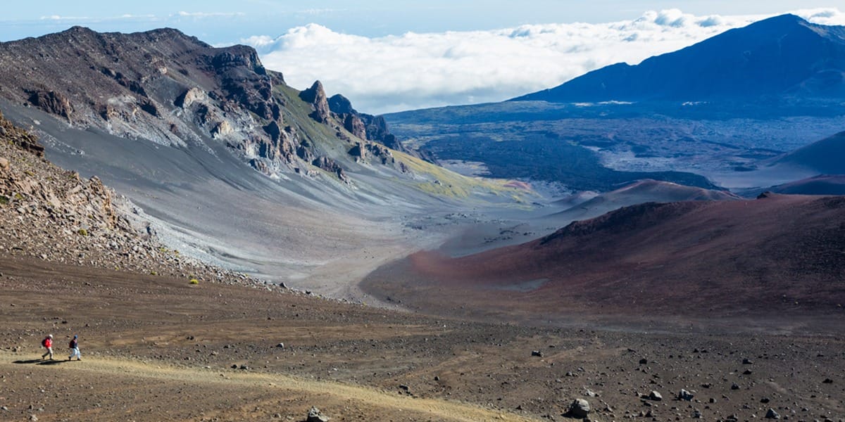 Haleakala-Crater-hiking-maui-Hawaii-1200x600-HTA:Tor Johnson