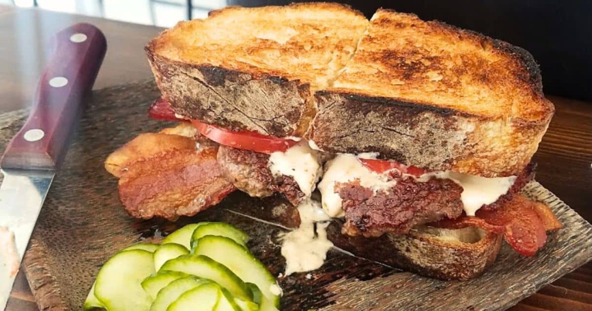 burger at bodega