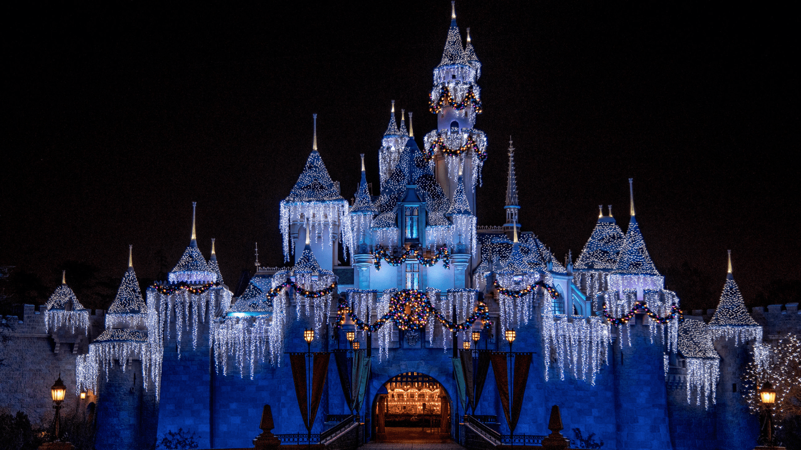 Disneyland Sleeping Beauty Castle_800x450_photo by Disneyland