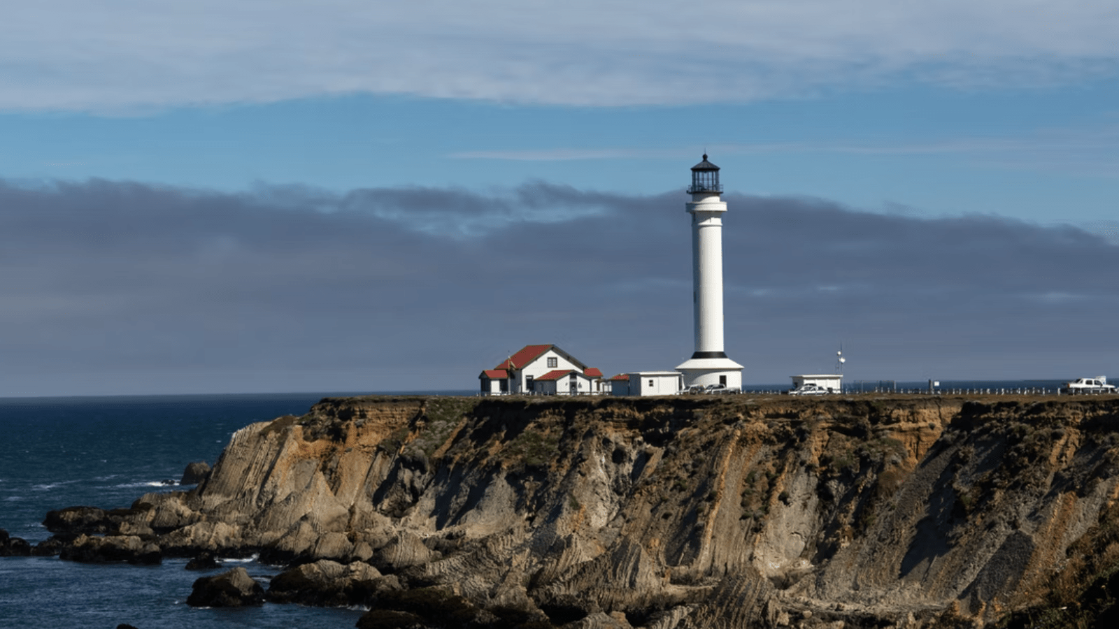point arena lighthouse_mendocino county_800x450_simon hurry