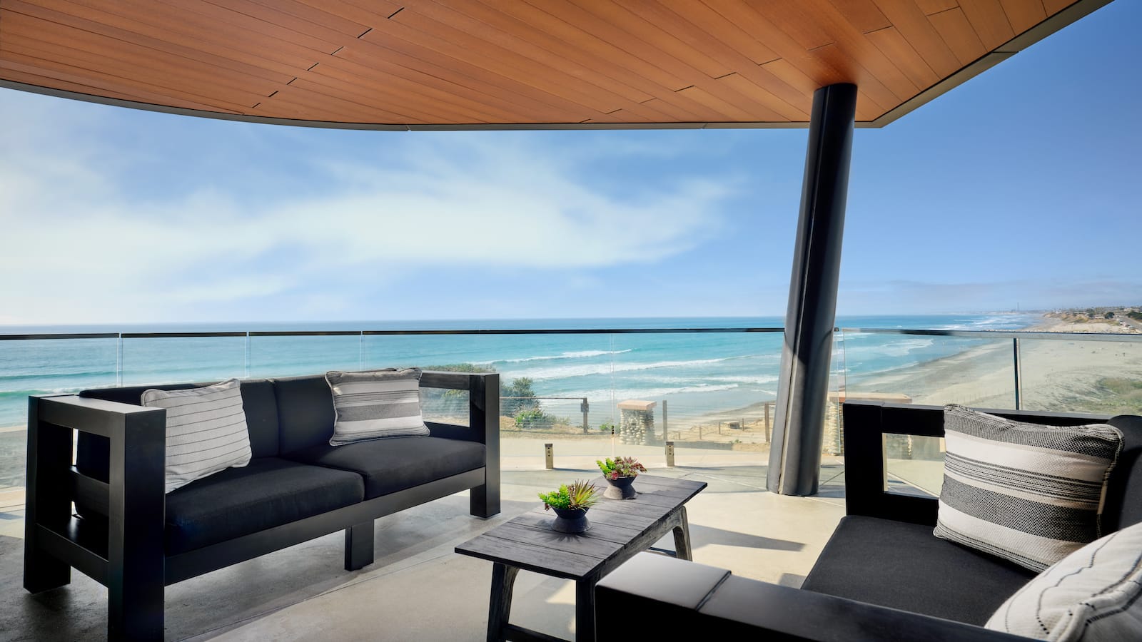 Alila Marea_Grandview Suite Balcony_san diego_800x450