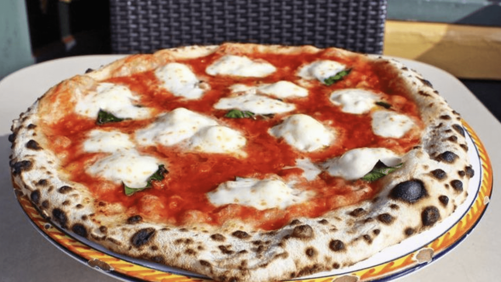 Napoletana-SF-Pizza-@tonyspizza415-800x450