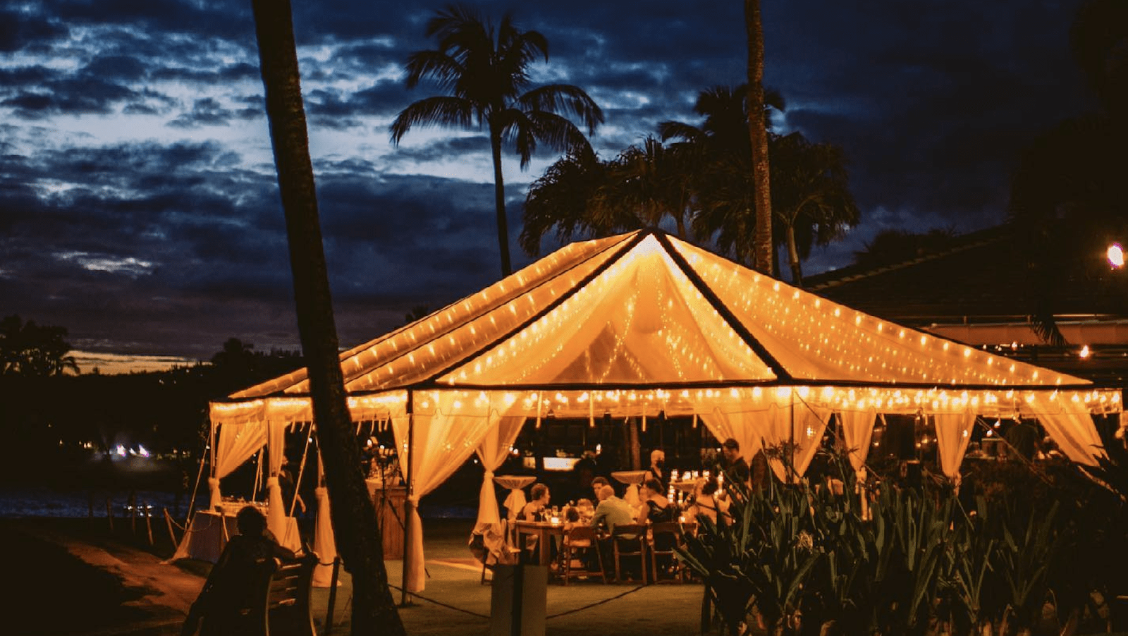 Beach House Restaurant-Kauai-Sunset Dining-800x450