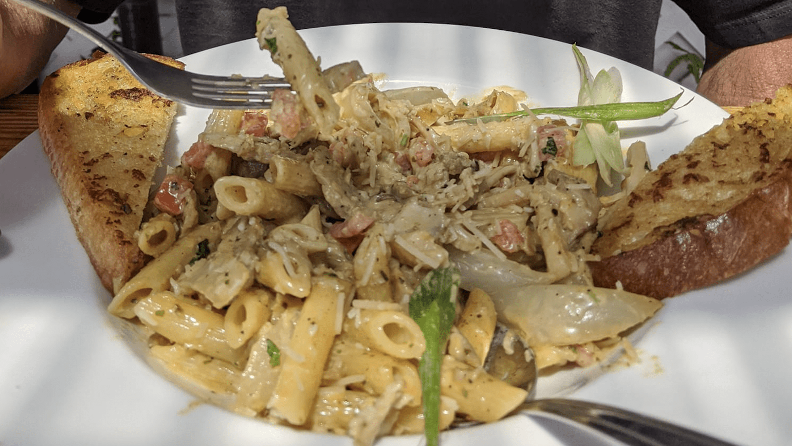 Big Island Brewhaus-Lunch-800x450