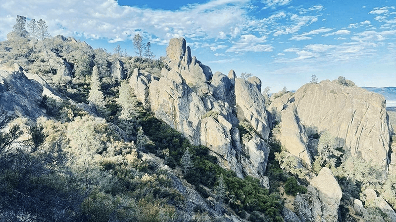 California-hiking-Pinnacles-National Monument-alltrails- junlin chen-800