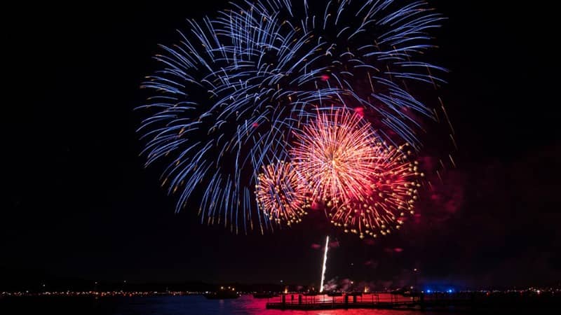Lights on the Lake-Tahoe-Annual Events-July-credit @VisitLakeTahoeOfficial-800x450