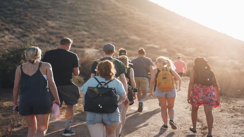 Hiking-thingstodo-800x450-lukeporter
