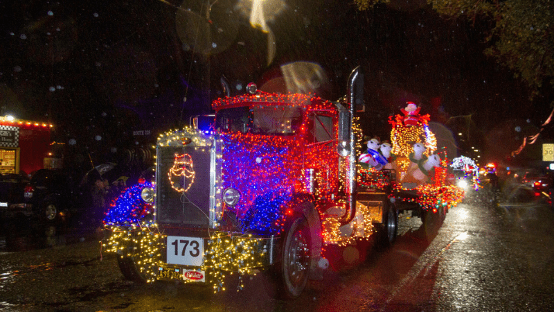 sonoma-lighted tractor parade-800x450-courtesy of Rick Tang Photography
