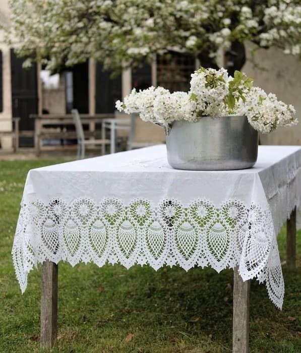 TableCloth_PerfectProvenance_700x600